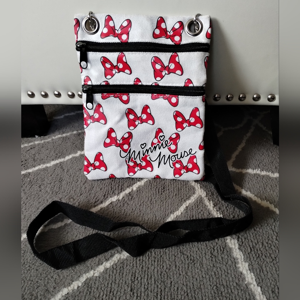 Disney Minnie Mouse Crossbody Purse EUC